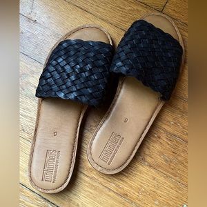 Mohinders Woven Slides - Women’s size 9 - BRAND NEW NEVER WORN